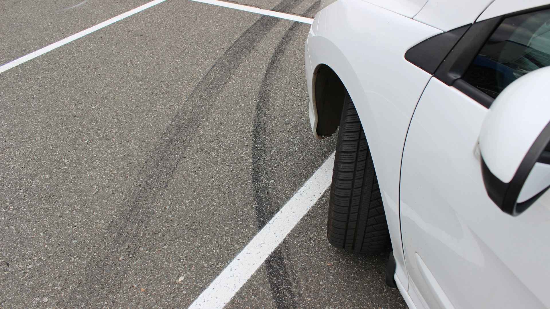 Why Tire Marks Are Key Evidence in a Car Accident Case