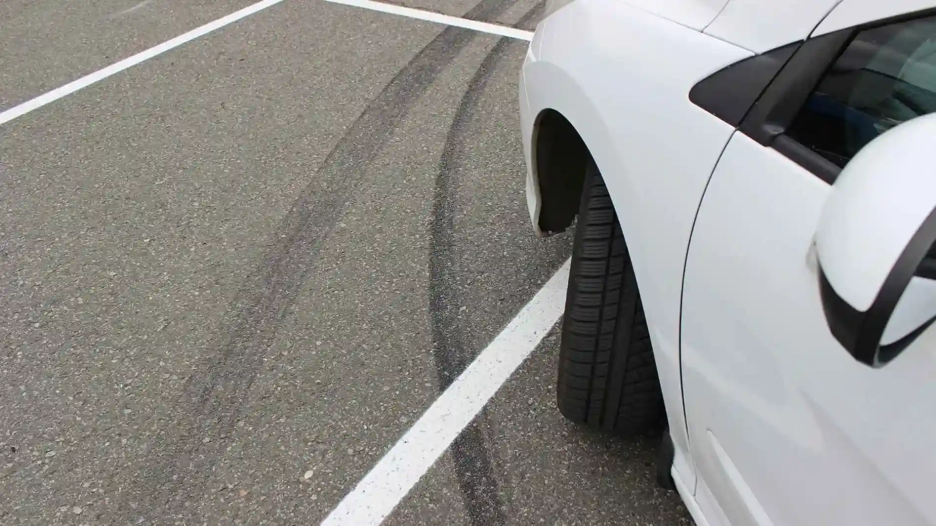 Why Tire Marks Are Key Evidence in a Car Accident Case